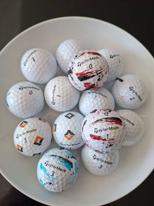 14 Taylormade balls