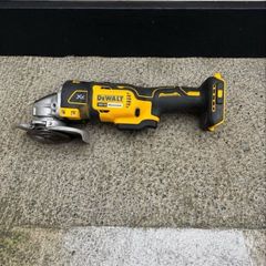 DeWALT 18V XR Brushless Oscillating Multi-Tool DCS356N