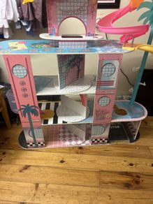 LOL dolls house