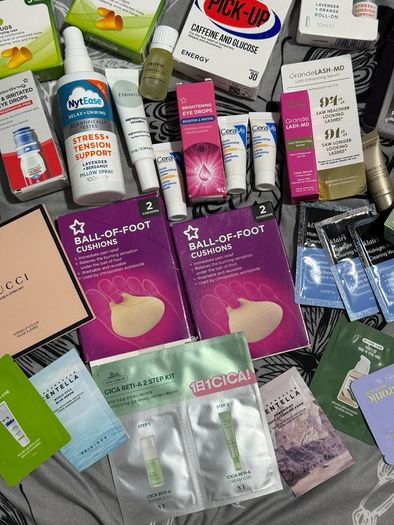 Bargain travel makeup, skin and haircare and more  bundle new