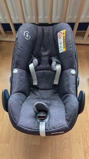 Free Maxi-Cosi Pebble Pro-Size Infant Car Seat & Adaptor for iCandy