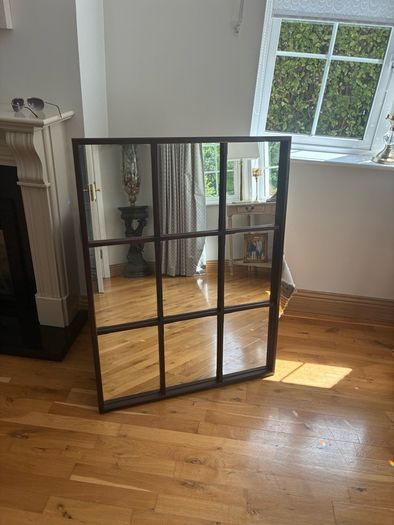 Retro Mirror.