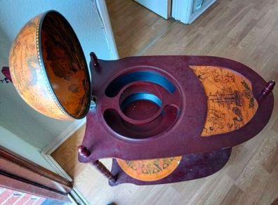 Globe Drinks Table