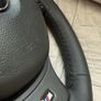 steering wheel Image 2