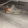 uk 6 yeezy Image 5