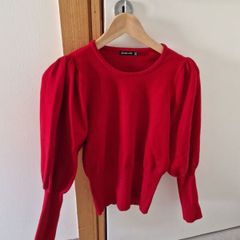 Red sweater stradivarius