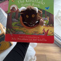 Gruffalo puppet book