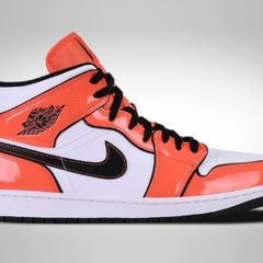 Jordan 1 Turf Orange/Black/White Size 10.5UK