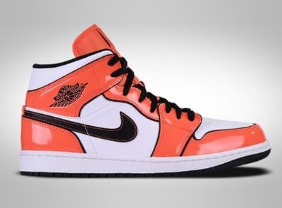 Jordan 1 Turf Orange/Black/White Size 10.5UK