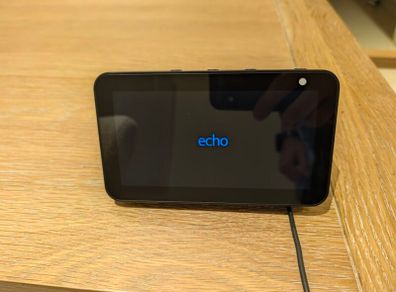 Amazon Echo Show 5 (H23K37) - Charcoal, Black