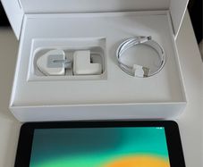 iPad 6th Generation, 2018 32GB Space Grey