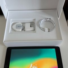 iPad 6th Generation, 2018 32GB Space Grey