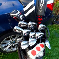 Set of Titleist Golf Clubs
