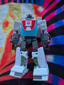 Hasbro Wheeljack Deluxe Class Transformers Studio Series Gen Selects