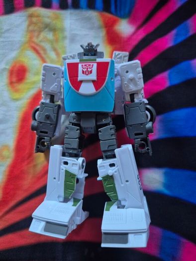 Hasbro Wheeljack Deluxe Class Transformers Studio Series Gen Selects
