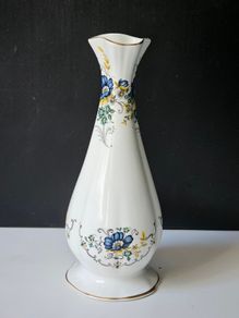 Royal Tara "Cornflower" Bud Vase