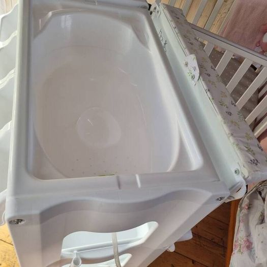 Bath & Changing Unit 0-12 months