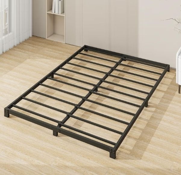 Metal Bed 135x190 cm, Double Size Heavy Duty Metal Platform Bed Frame with Steel Slat Support, No Box Spring Needed,Easy Assembly, Noise Free, Black
