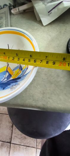 5 Different itms , 1- small green trinkelt dish 12.00 euro-2-  small  glazed blue trinkelt dish 12.00 euro.-3-Bowl trinkelt dish hand-painted ceramic piece from the famous HB Henriot Quimper pottery in France, 17.00 euro.-4-  trinkelt dish by Fermoyle Pot