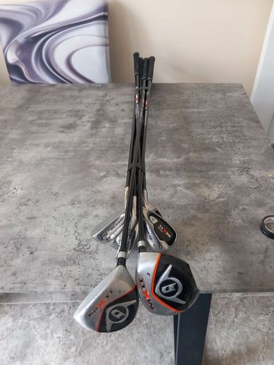 Dunlop golf clubs. Right handed clubs