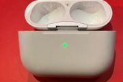 Apple Airpods Pro MagSafe Charging Case