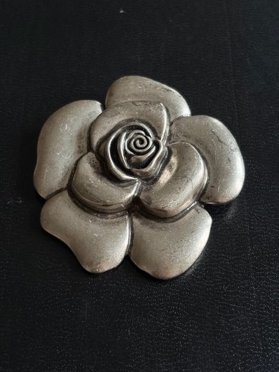 brooch