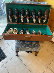 Beautiful vintage salesman display shoe case. Shoes included in display.