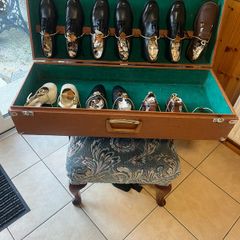 Beautiful vintage salesman display shoe case. Shoes included in display.