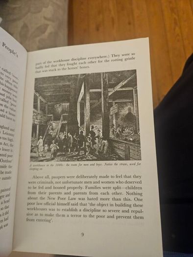 The Chartists. By Peter Searby. First Edition 1967 Paperback In Good Condition.  See Photos For Same.