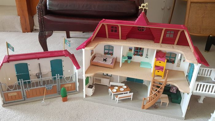 Schleich stables
