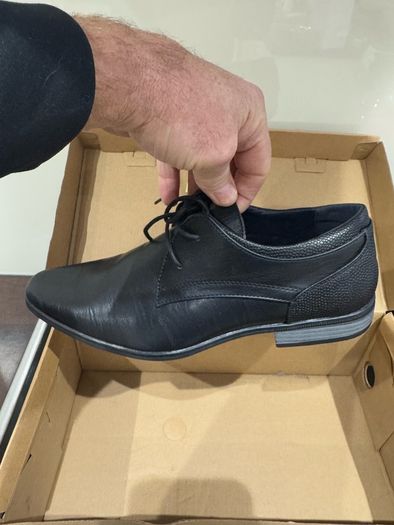 mens shoes river island.