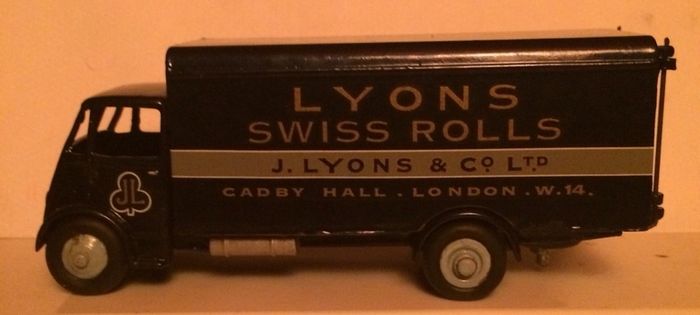 Dinky Toys Guy Van