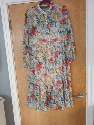 Primark  Dress & Underslip.  S.M -12