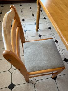 Used Solid Wood Table in Very Good Condition and 6 Brand New and Unused Solid Wood Chairs to Match
