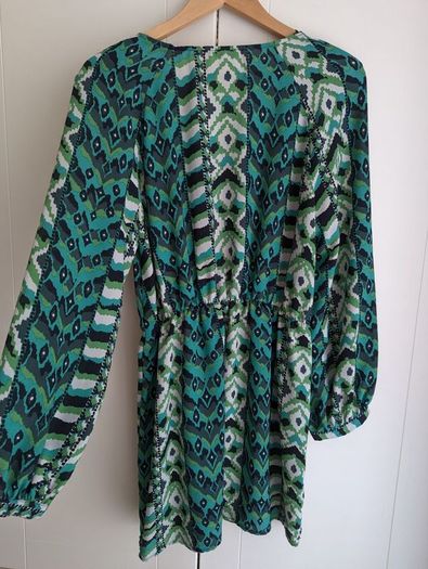 beautiful dress Zara printed long sleeve V neck geometric dress bloggers , puffed sleeve dress
