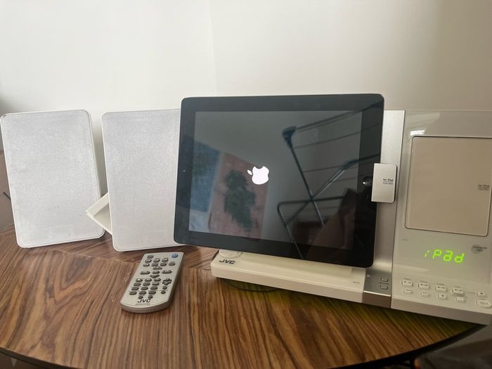 Ipad2 & JVC docking station