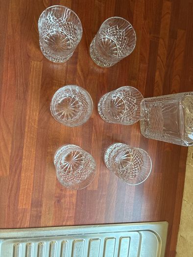 Innisfree 6x tumblers and 1x decanter