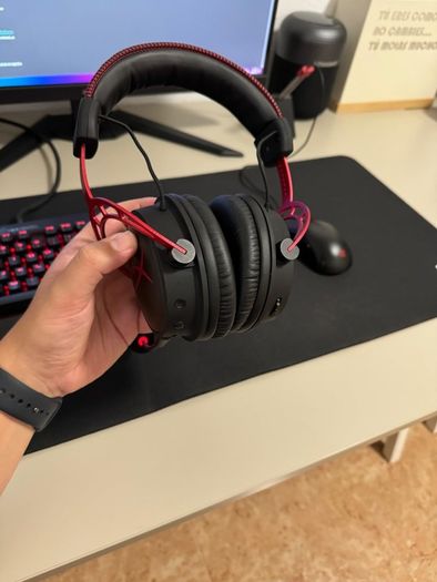 HyperX Cloud Alpha Wireless-Gaming Headset for PC - black and red