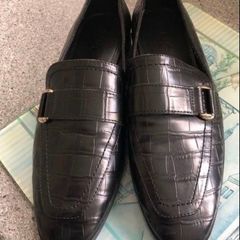 Ladies BNWT shoes size 6