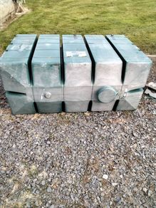 Oil tank
