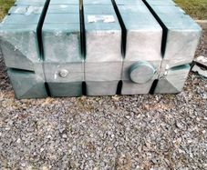 Oil tank