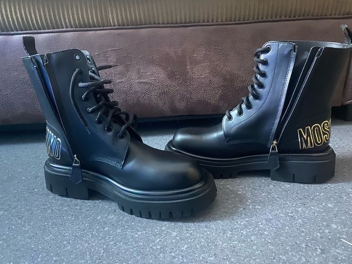 MOSCHINO Calfskin Combat Sole Ankle Boots Mens Chelsea