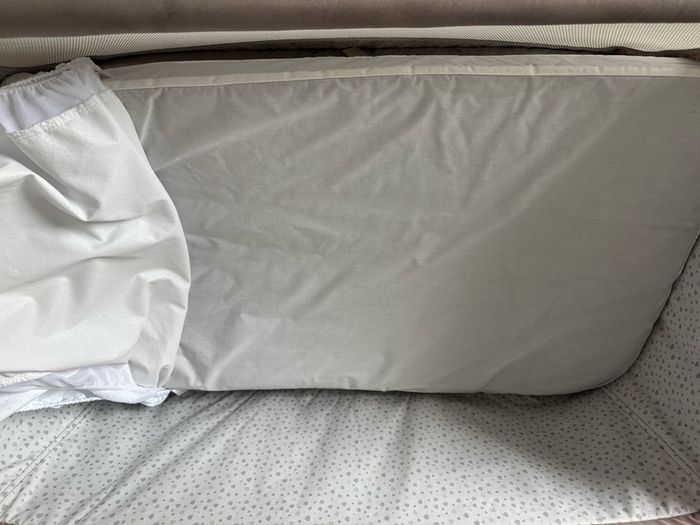 Chicco Next2toMe Essential crib cot