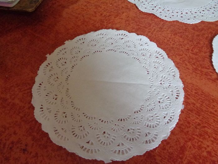 Selection of Paper Doiles for Sale