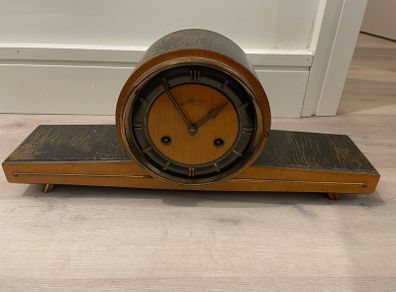 Vintage mantle clock
