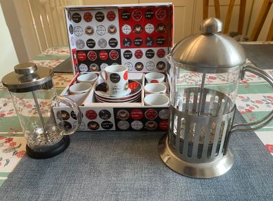 Coffee Time set with two cafetieres - excellent condition