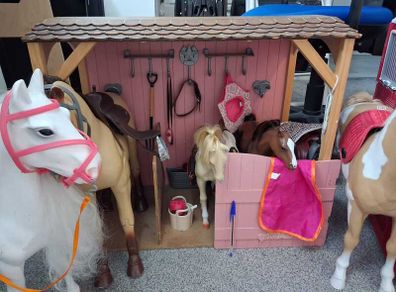Toy stables, horses and accessories