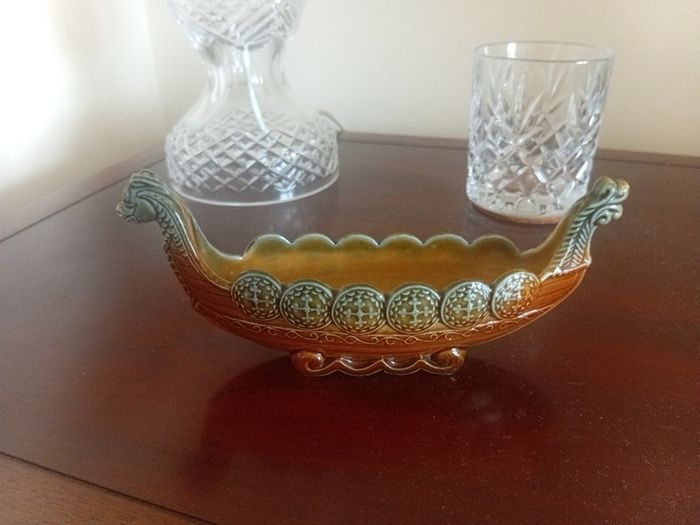 wade porcelain viking boat