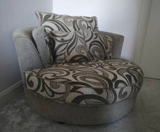 Single Swivel Chair