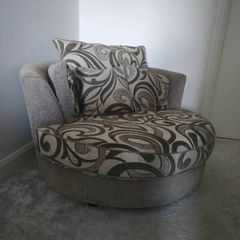 Single Swivel Chair